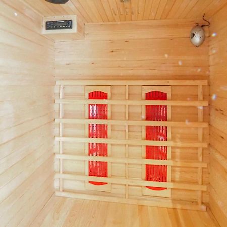 Cozy Apartment In Hinterweidenthal With Sauna Екстер'єр фото