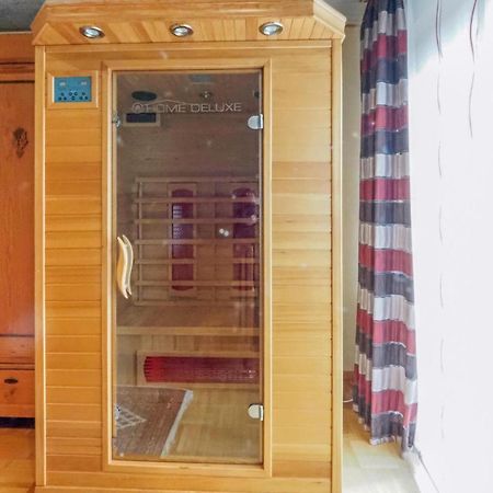Cozy Apartment In Hinterweidenthal With Sauna Екстер'єр фото